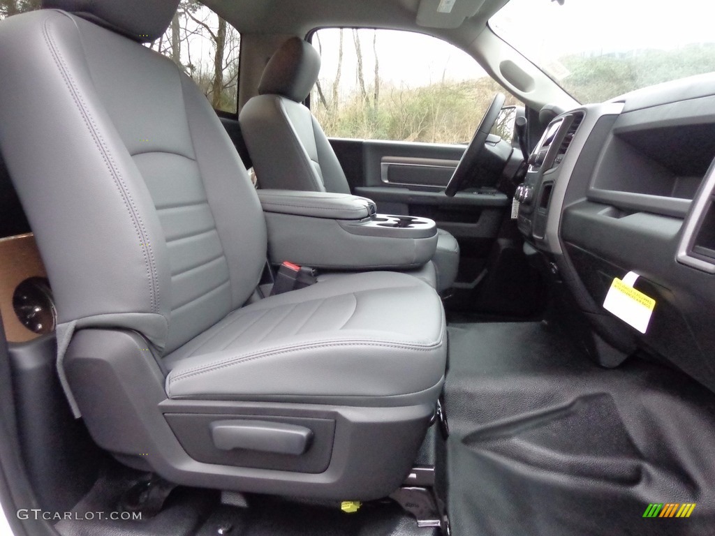 2017 Ram 4500 Tradesman Regular Cab Chassis Front Seat Photo #117541421