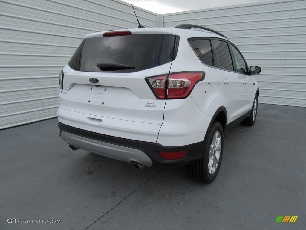 2017 Escape SE - Oxford White / Medium Light Stone photo #4