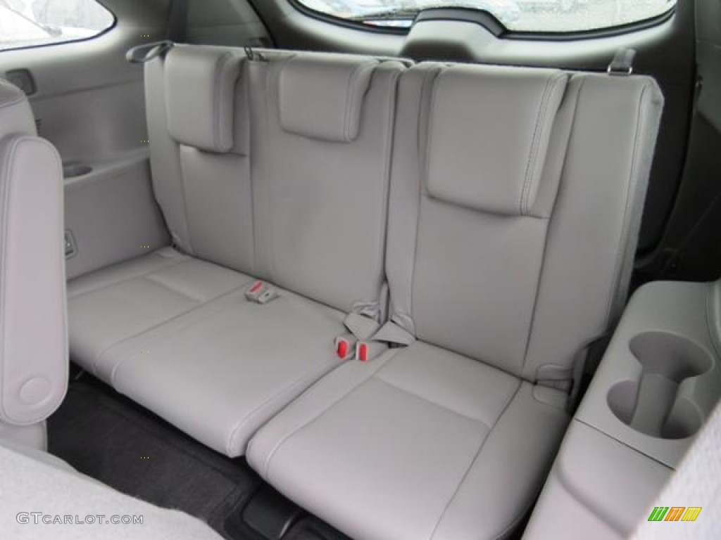 2017 Toyota Highlander XLE Rear Seat Photo #117542897