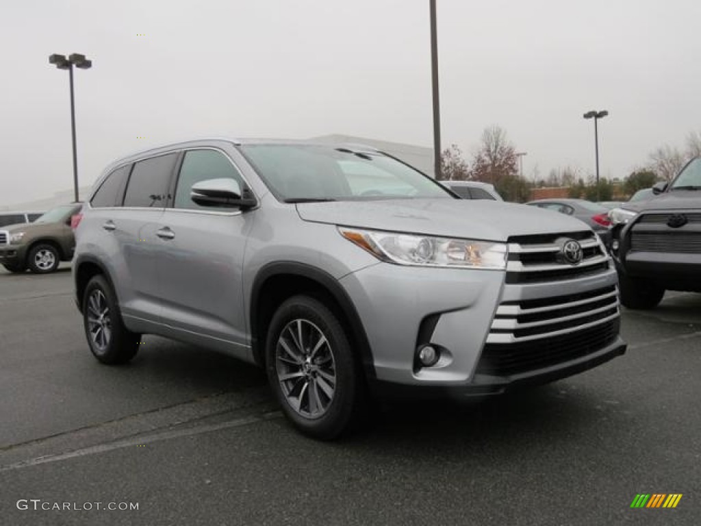2023 Toyota Highlander Celestial Silver Metallic
