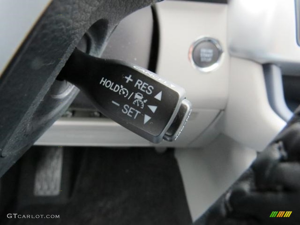 2017 Highlander XLE - Celestial Silver Metallic / Ash photo #16