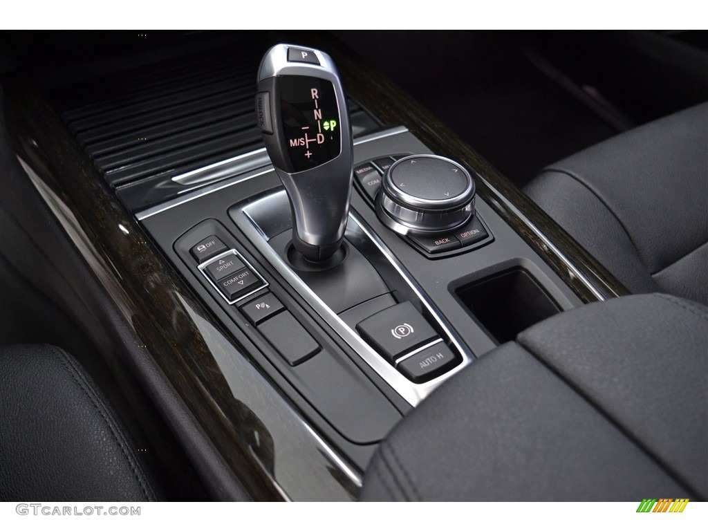 2017 BMW X5 sDrive35i Controls Photo #117543749