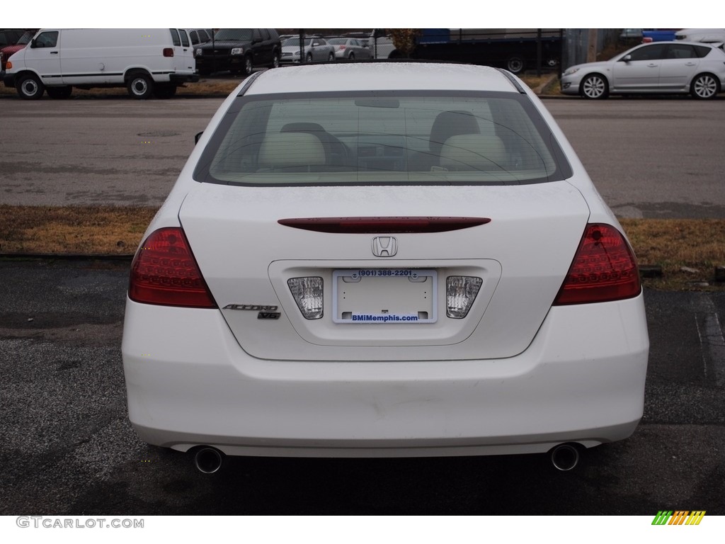 2006 Accord LX V6 Sedan - Taffeta White / Ivory photo #4