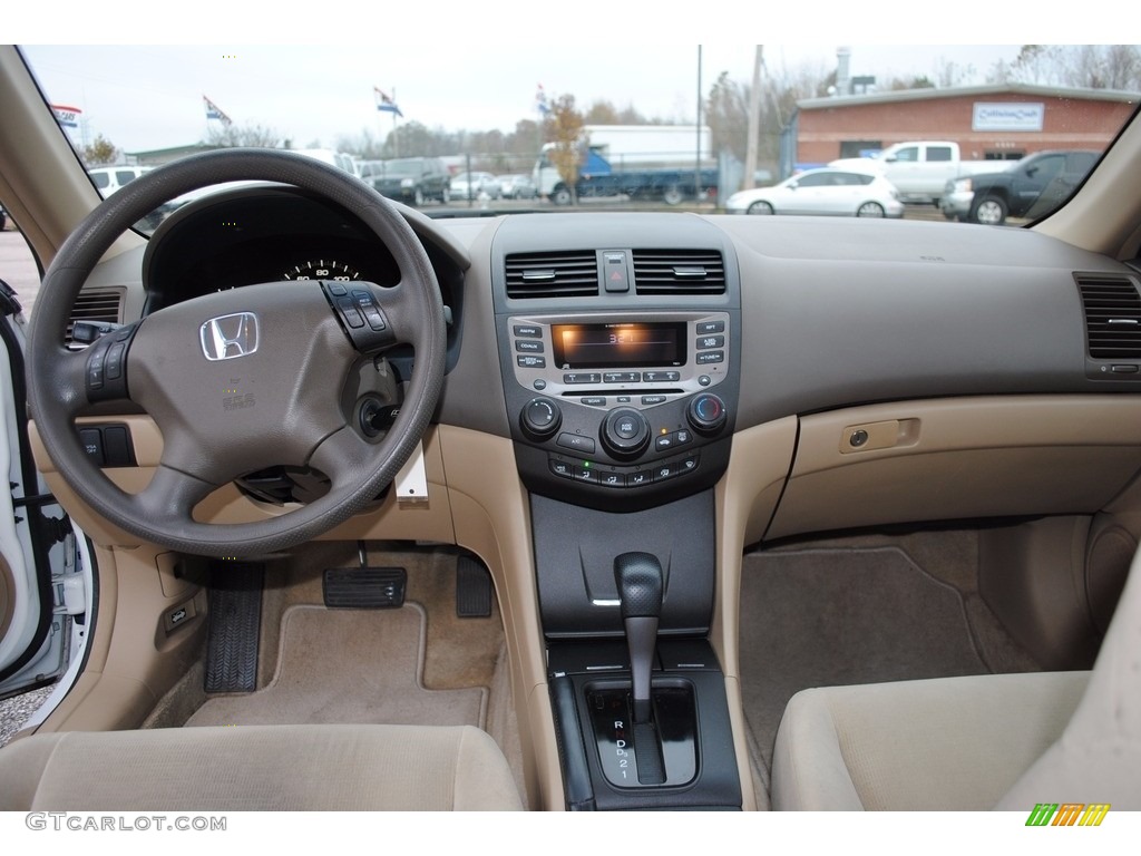 2006 Accord LX V6 Sedan - Taffeta White / Ivory photo #9