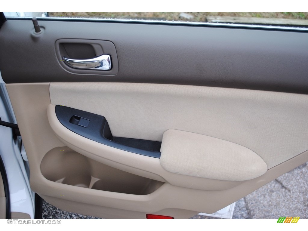 2006 Accord LX V6 Sedan - Taffeta White / Ivory photo #20