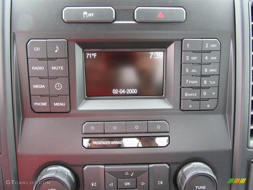 2017 Ford F150 XL Regular Cab Controls Photo #117548369