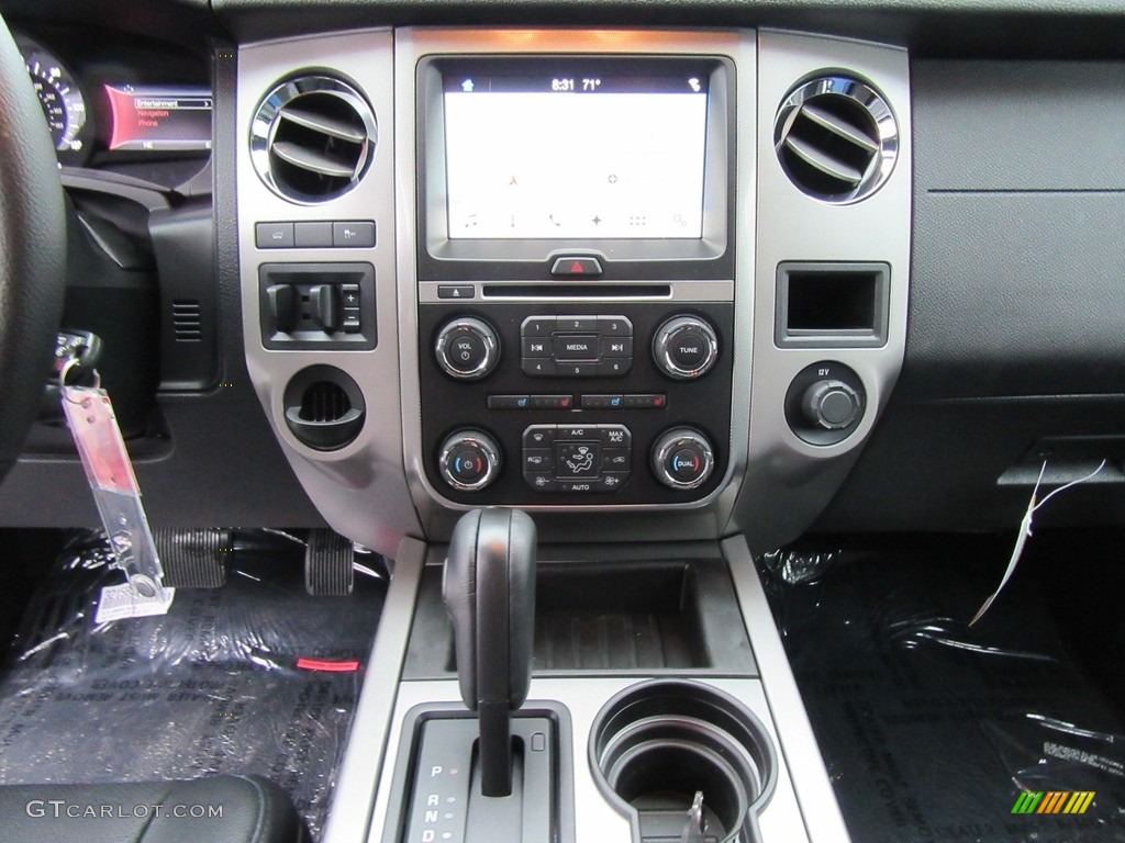 2017 Ford Expedition EL XLT Controls Photo #117549482