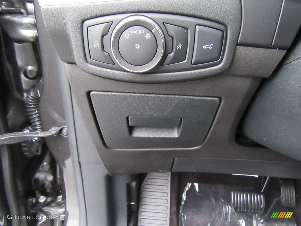 2017 Ford Edge SEL Controls Photo #117549794