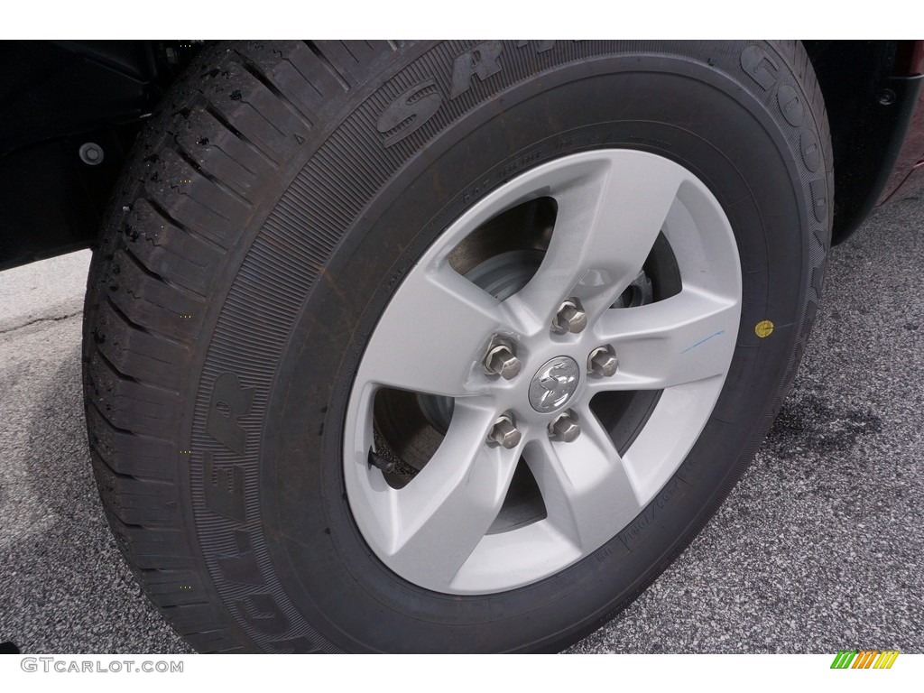 2017 Ram 1500 Express Crew Cab 4x4 Wheel Photo #117550802