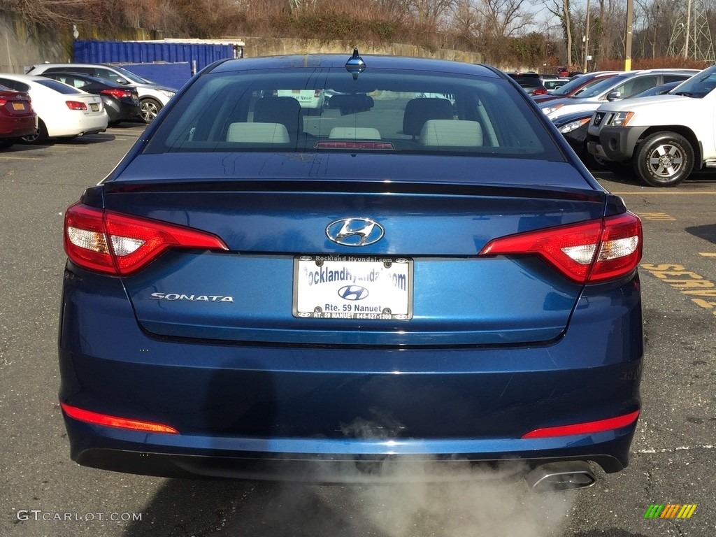 2016 Sonata SE - Lakeside Blue / Gray photo #5
