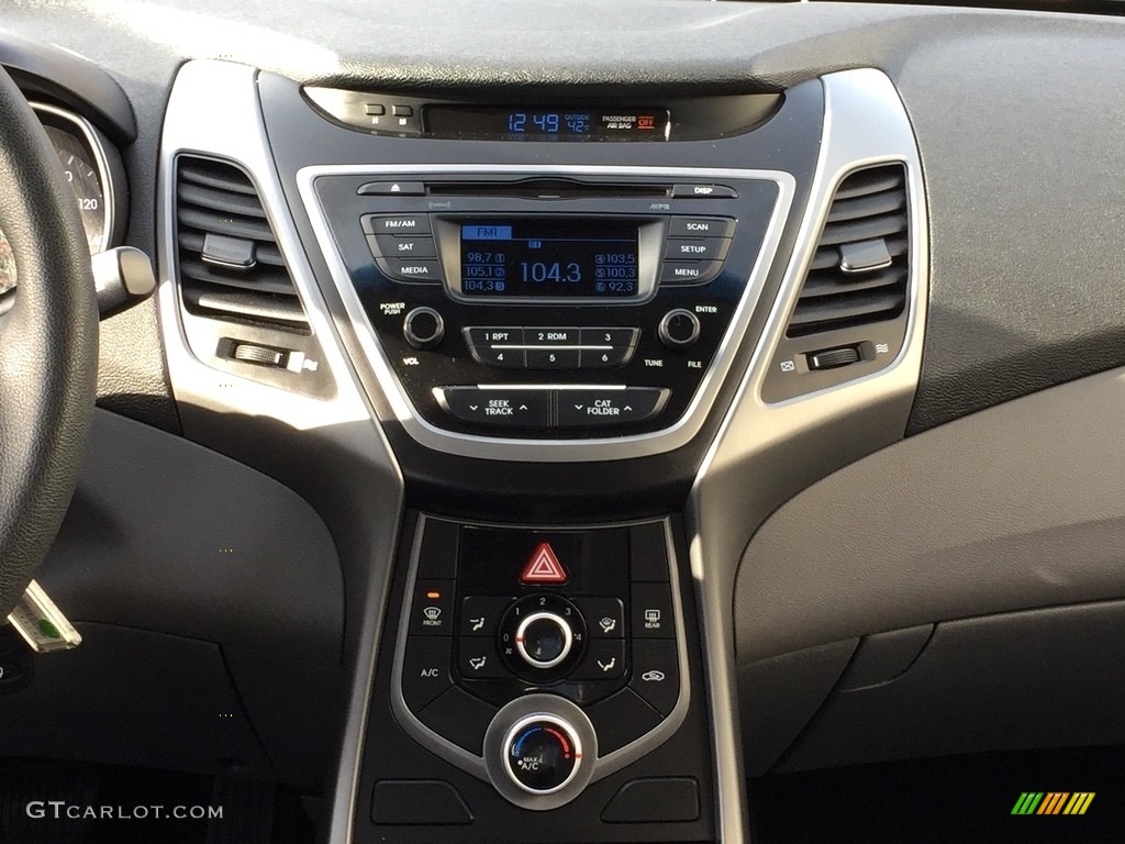 2016 Elantra Limited - White / Beige photo #13