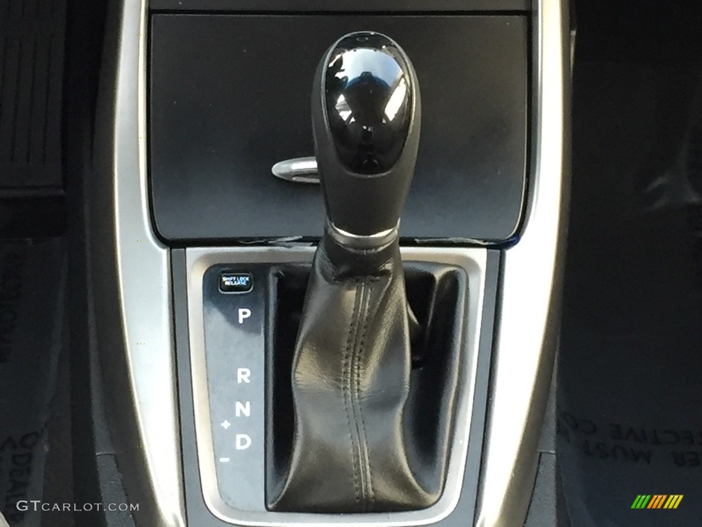 2016 Elantra Limited - White / Beige photo #14