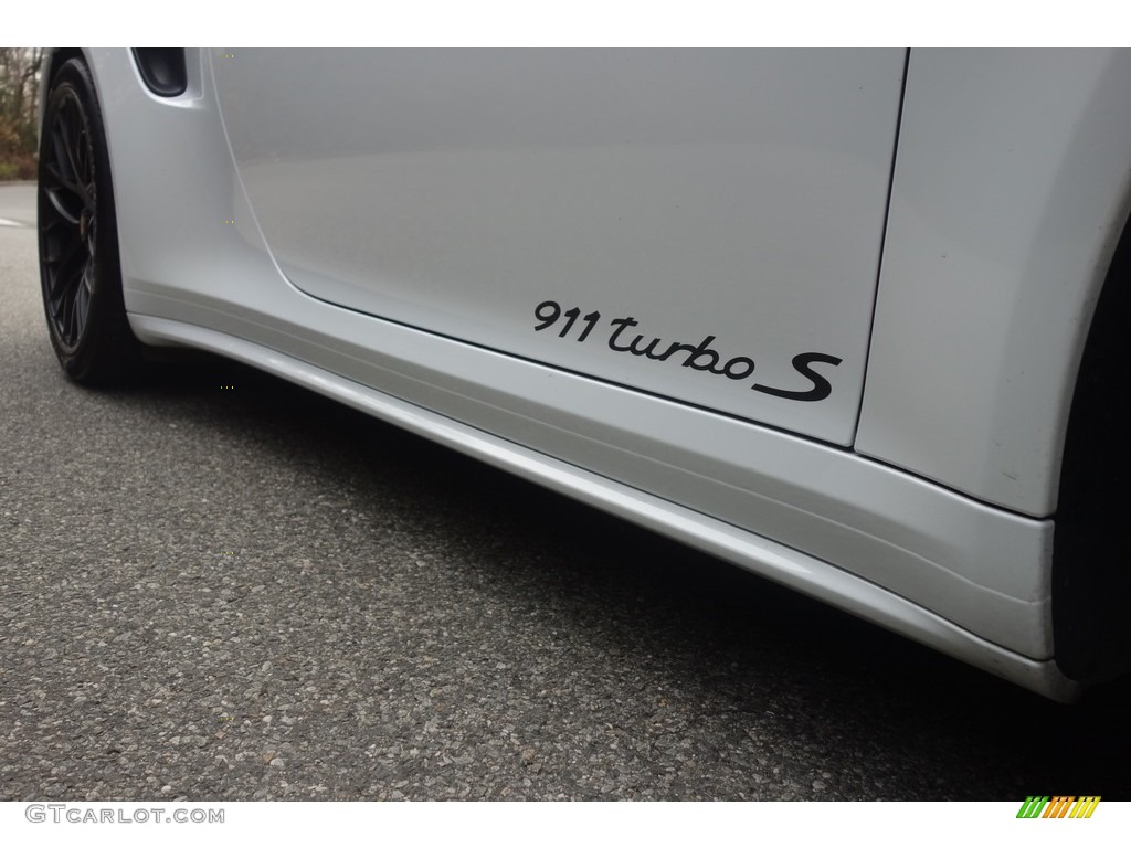 2015 Porsche 911 Turbo S Cabriolet Marks and Logos Photo #117562610