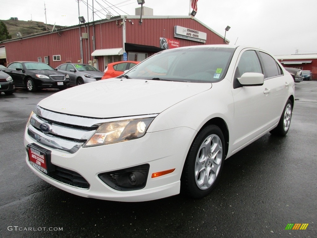 2010 Fusion SE - White Suede / Medium Light Stone photo #3