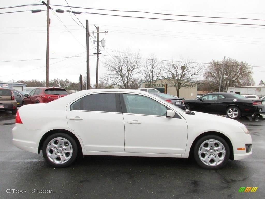 2010 Fusion SE - White Suede / Medium Light Stone photo #8
