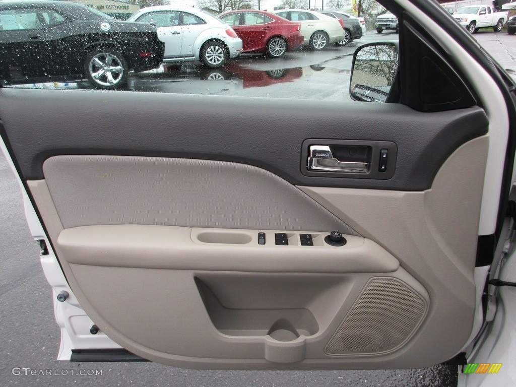 2010 Fusion SE - White Suede / Medium Light Stone photo #9