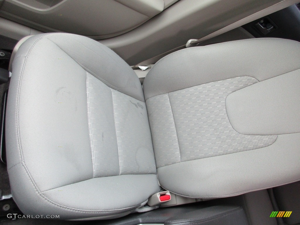 2010 Fusion SE - White Suede / Medium Light Stone photo #17