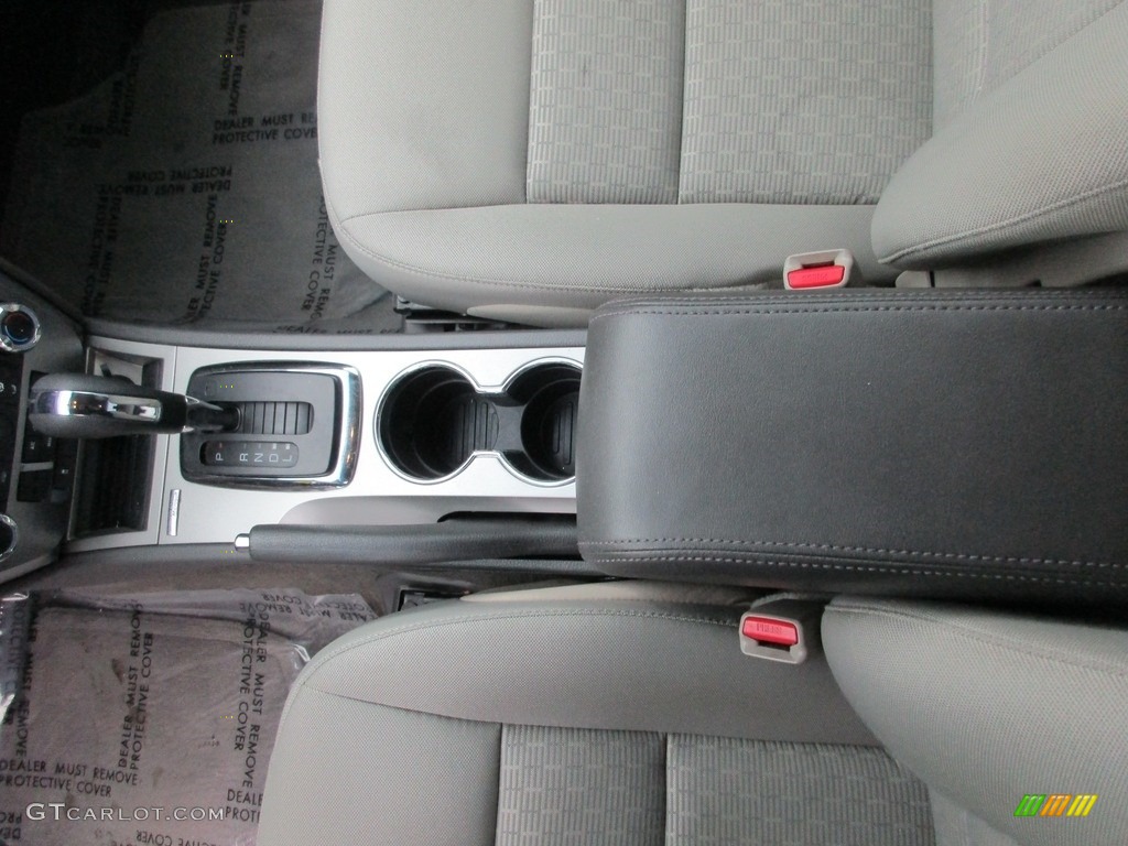 2010 Fusion SE - White Suede / Medium Light Stone photo #18