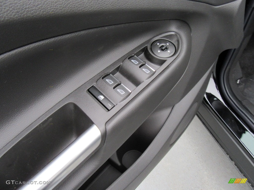 2017 Ford Escape Titanium Controls Photo #117565247