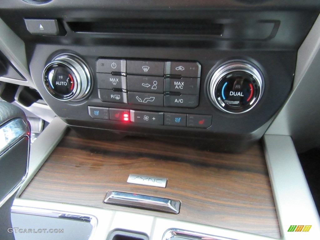 2017 F150 Lariat SuperCrew 4X4 - Ingot Silver / Black photo #27