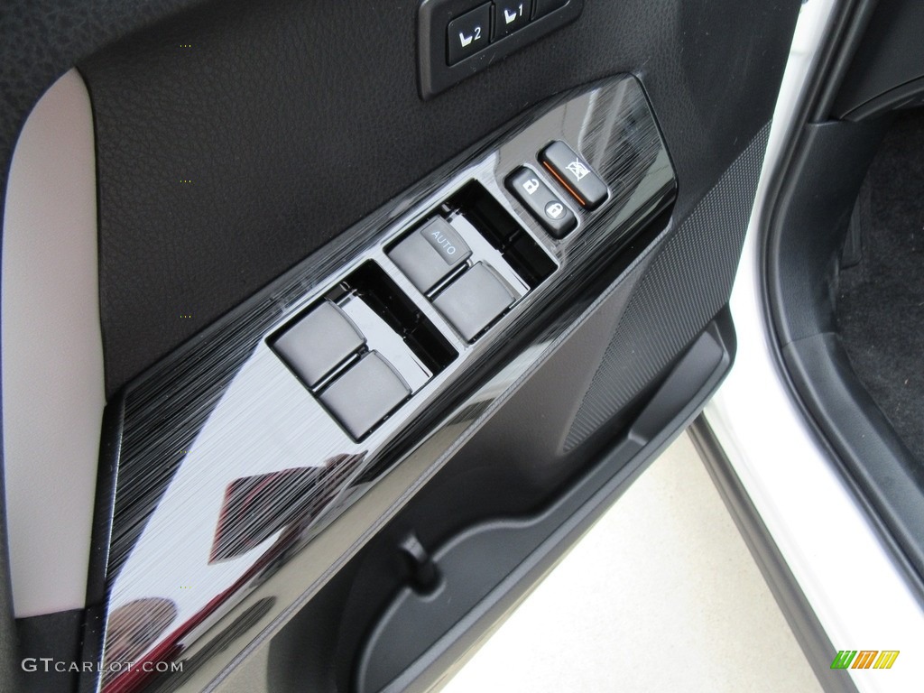 2017 Toyota RAV4 Limited Controls Photo #117571187