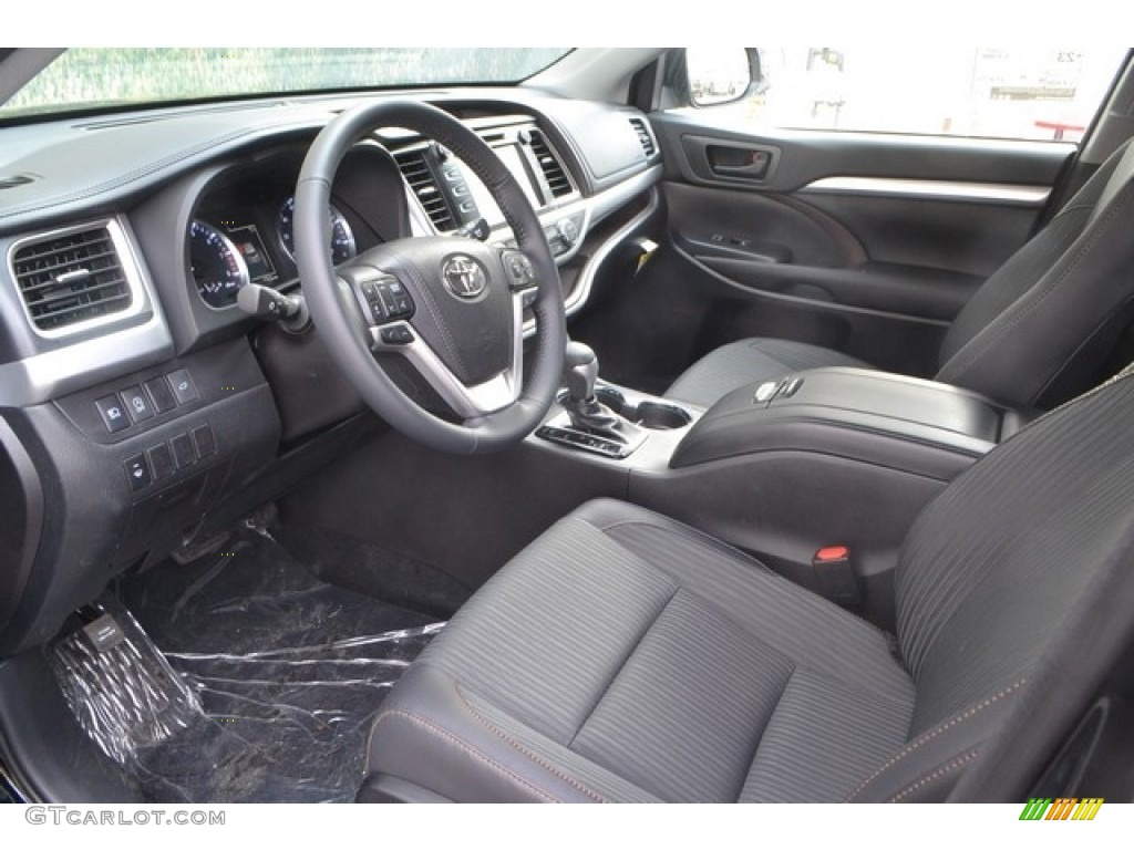 Black Interior 2017 Toyota Highlander LE AWD Photo #117576464
