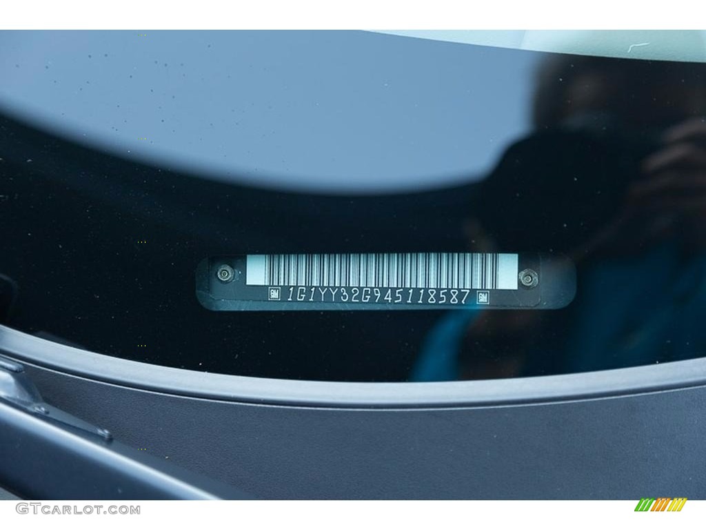 2004 Corvette Convertible - LeMans Blue Metallic / Shale photo #54