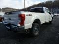Oxford White - F350 Super Duty Lariat SuperCab 4x4 Photo No. 8