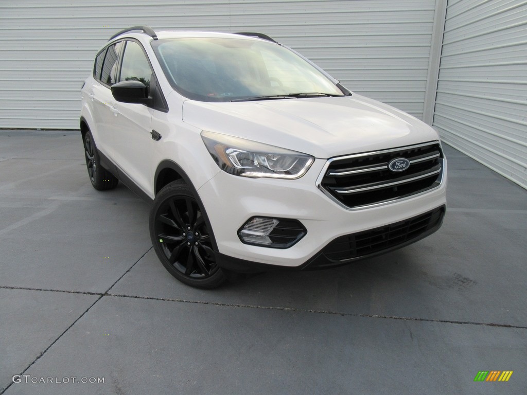 White Platinum 2017 Ford Escape SE Exterior Photo #117584922