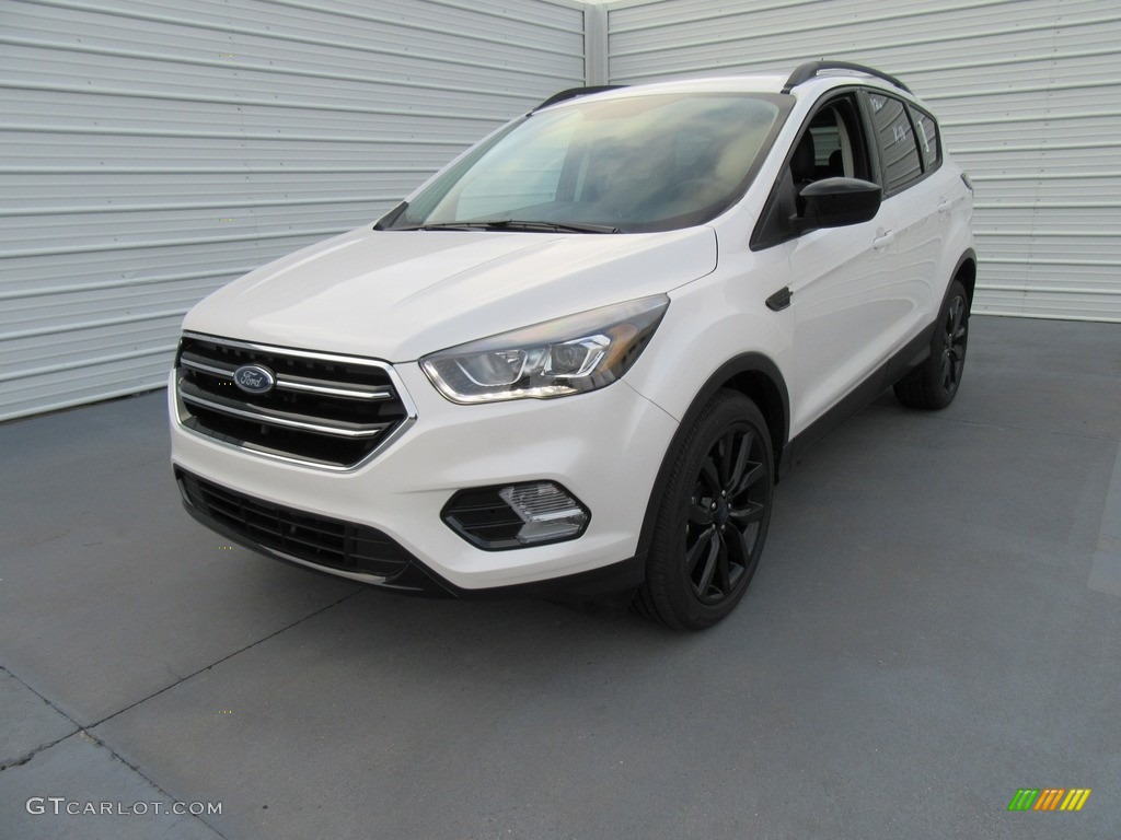 White Platinum 2017 Ford Escape SE Exterior Photo #117585066