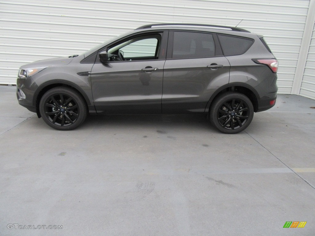 Magnetic 2017 Ford Escape SE Exterior Photo #117585849
