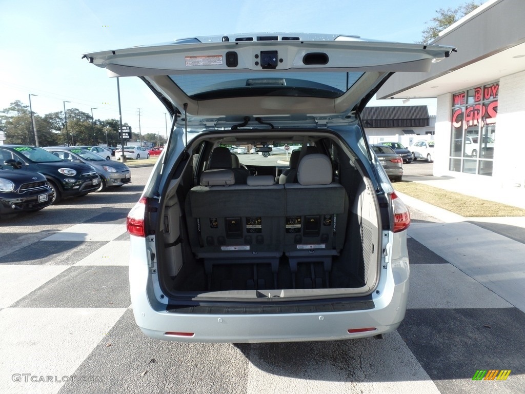 2016 Sienna XLE - Sky Blue Pearl / Ash photo #5