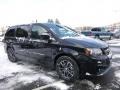 Black Onyx - Grand Caravan SXT Photo No. 11