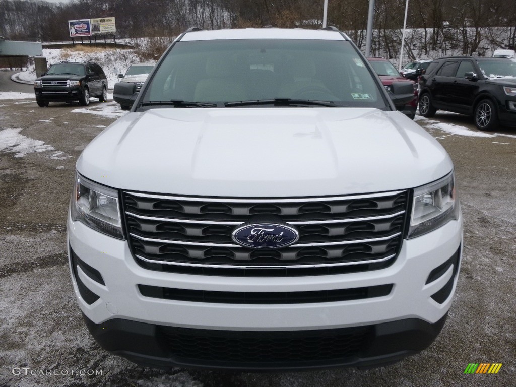 2017 Explorer 4WD - Oxford White / Medium Light Camel photo #7