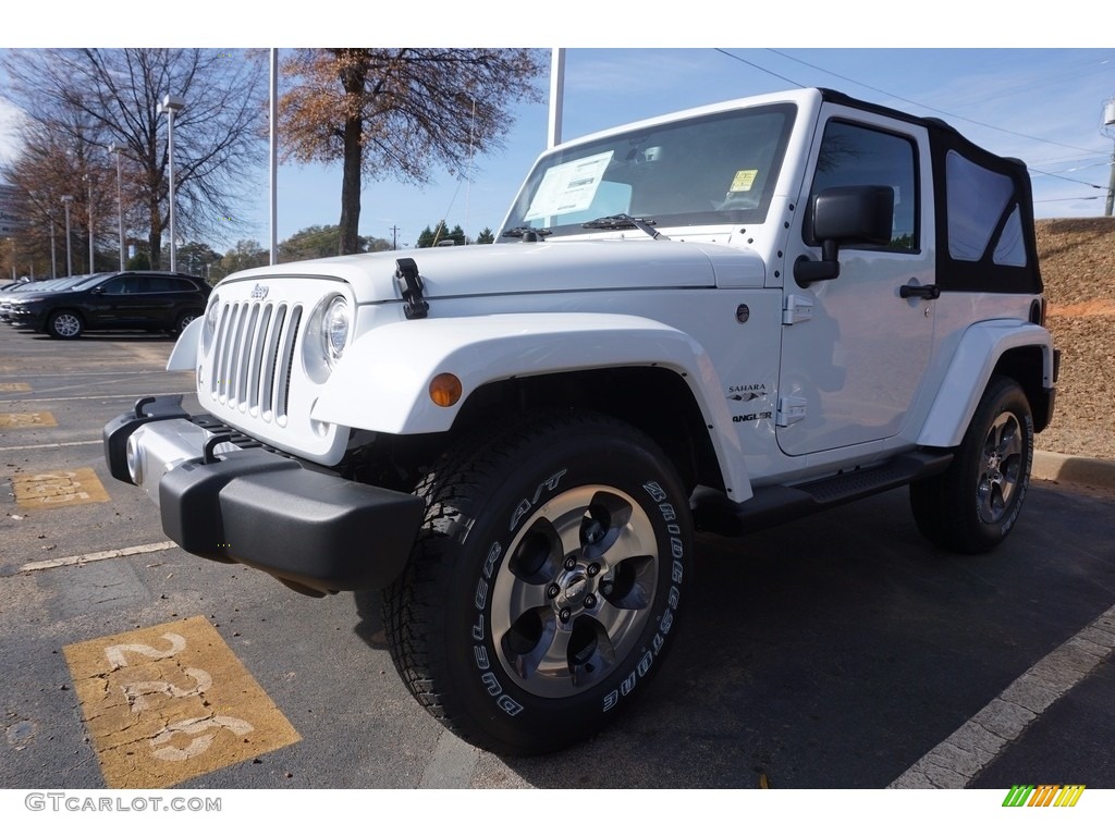 2017 Wrangler Sahara 4x4 - Bright White / Black photo #1