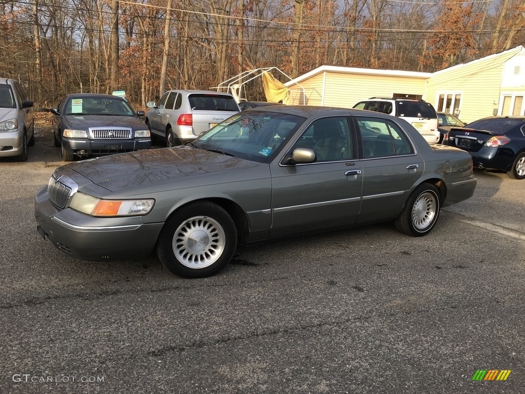 2002 Grand Marquis LS - Arizona Beige Metallic / Dark Charcoal photo #2