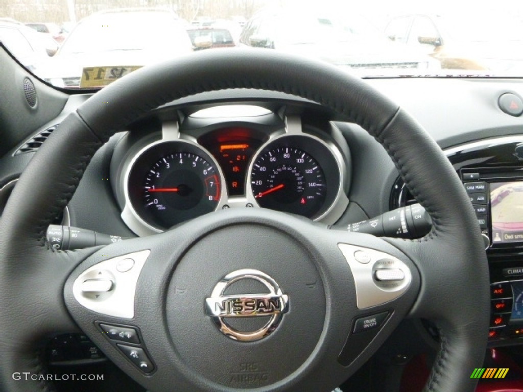 2017 Nissan Juke SL AWD Steering Wheel Photos