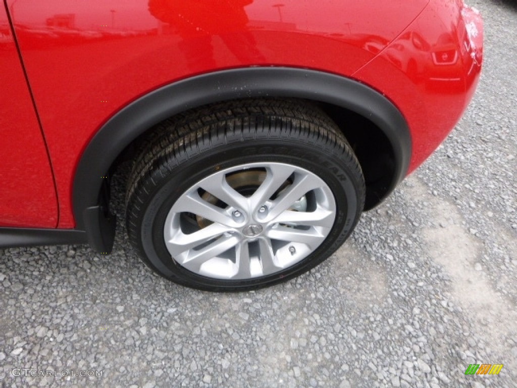 2017 Juke S AWD - Red Alert / Black/Silver photo #2