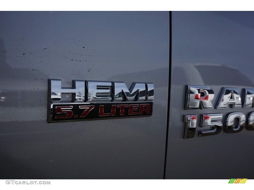 2017 1500 Express Quad Cab 4x4 - Bright Silver Metallic / Black/Diesel Gray photo #6