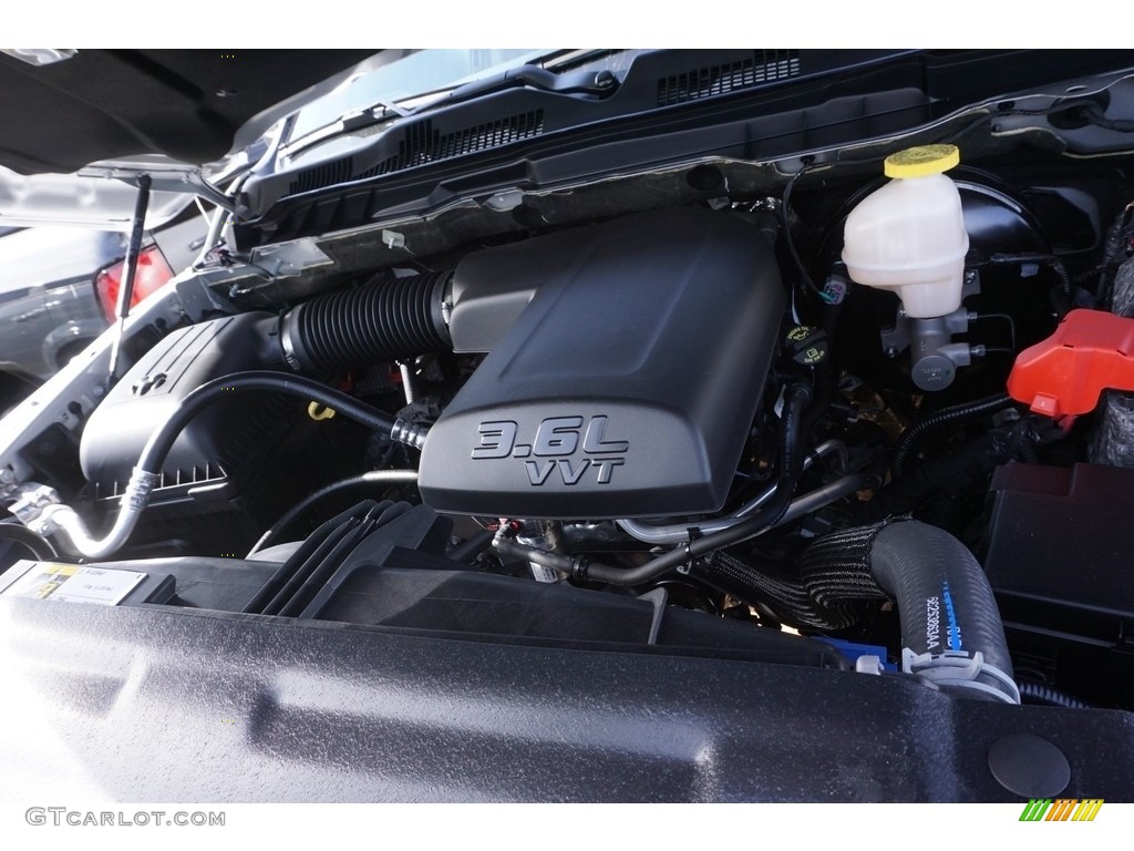 2017 1500 Big Horn Quad Cab - Bright Silver Metallic / Black/Diesel Gray photo #7