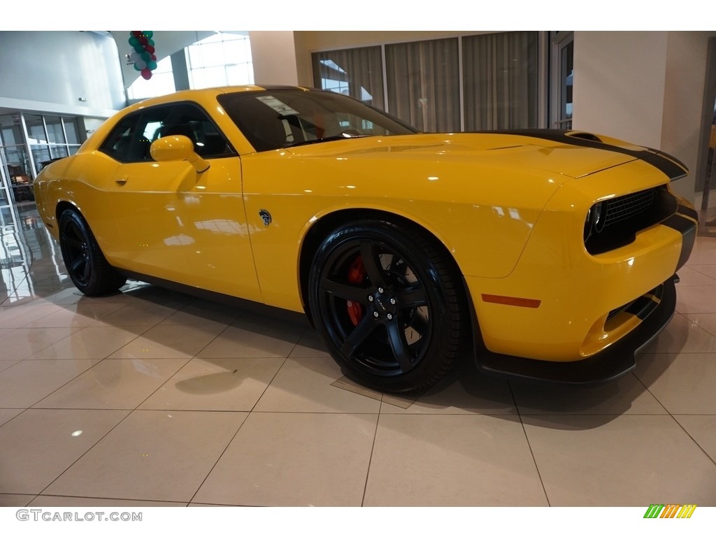 YellowJacket 2017 Dodge Challenger SRT Hellcat Exterior Photo #117611770