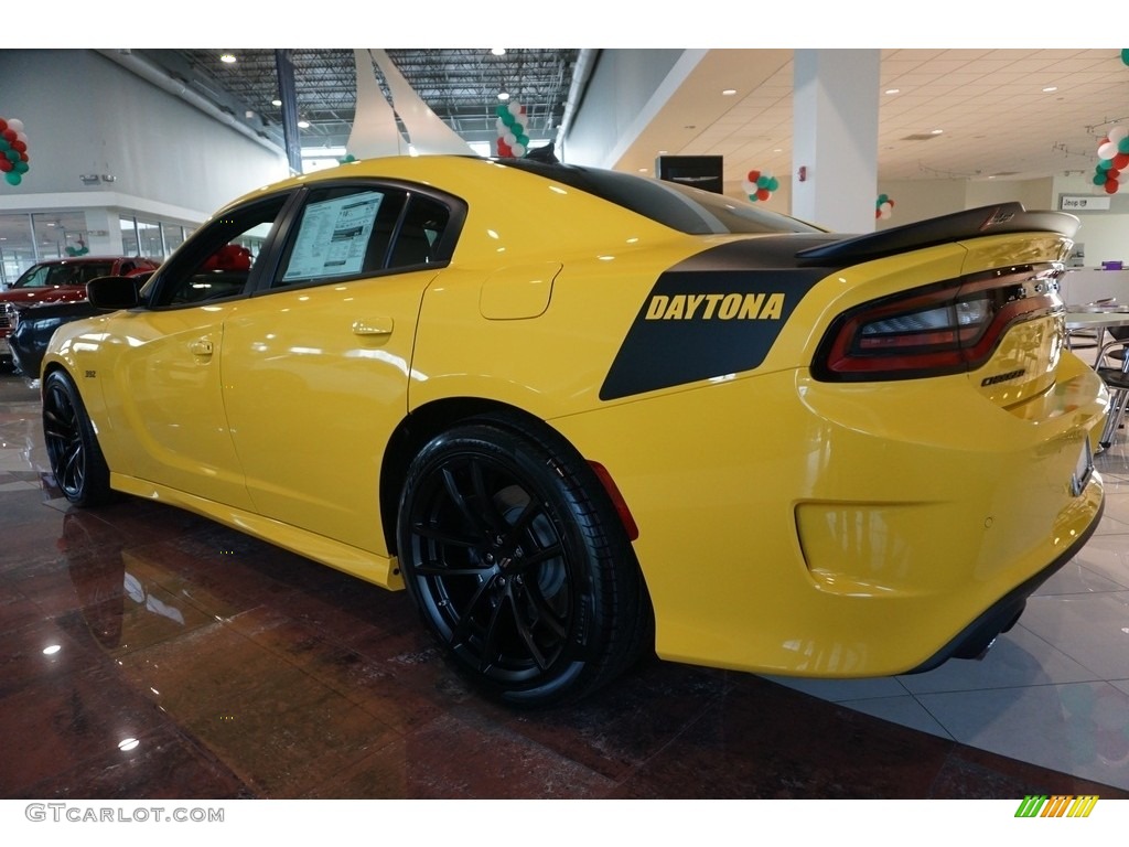 Yellow Jacket 2017 Dodge Charger Daytona 392 Exterior Photo #117612288