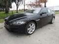 Ultimate Black - XE 25t Premium Photo No. 7
