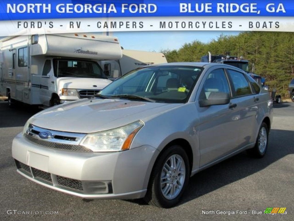 2009 Focus SE Sedan - Brilliant Silver Metallic / Medium Stone photo #1