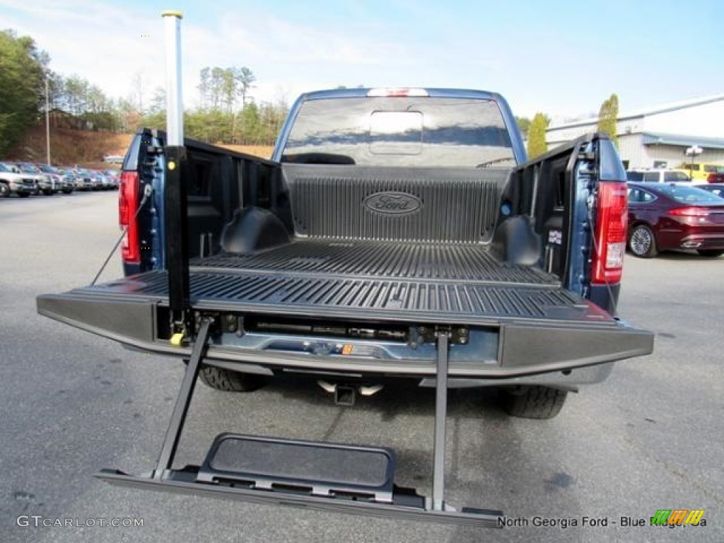 2017 F150 XLT SuperCrew 4x4 - Blue Jeans / Earth Gray photo #15