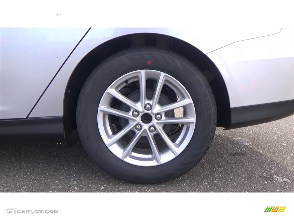 2017 Ford Focus SE Sedan Wheel Photo #117624057