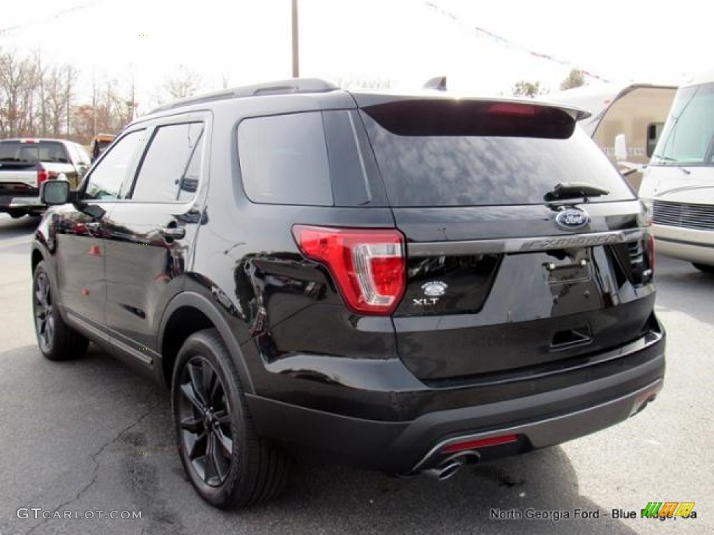 2017 Explorer XLT 4WD - Shadow Black / Sport Appearance Dark Earth Gray photo #3