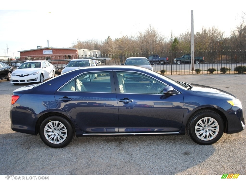 2014 Camry LE - Parisian Night Pearl / Ash photo #6