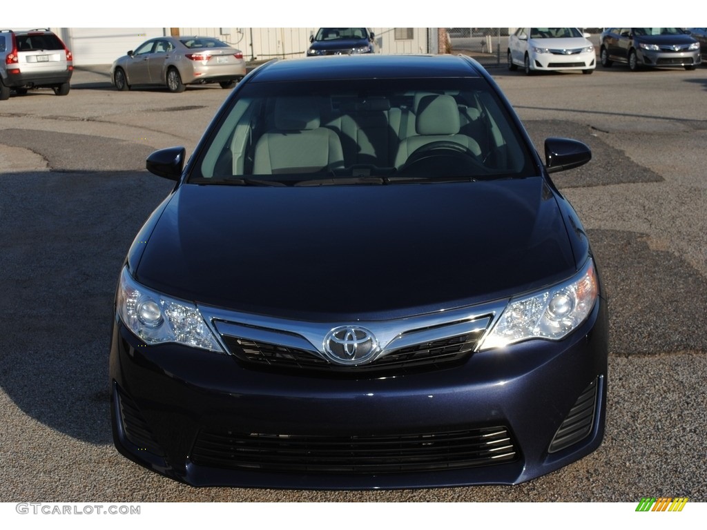 2014 Camry LE - Parisian Night Pearl / Ash photo #8