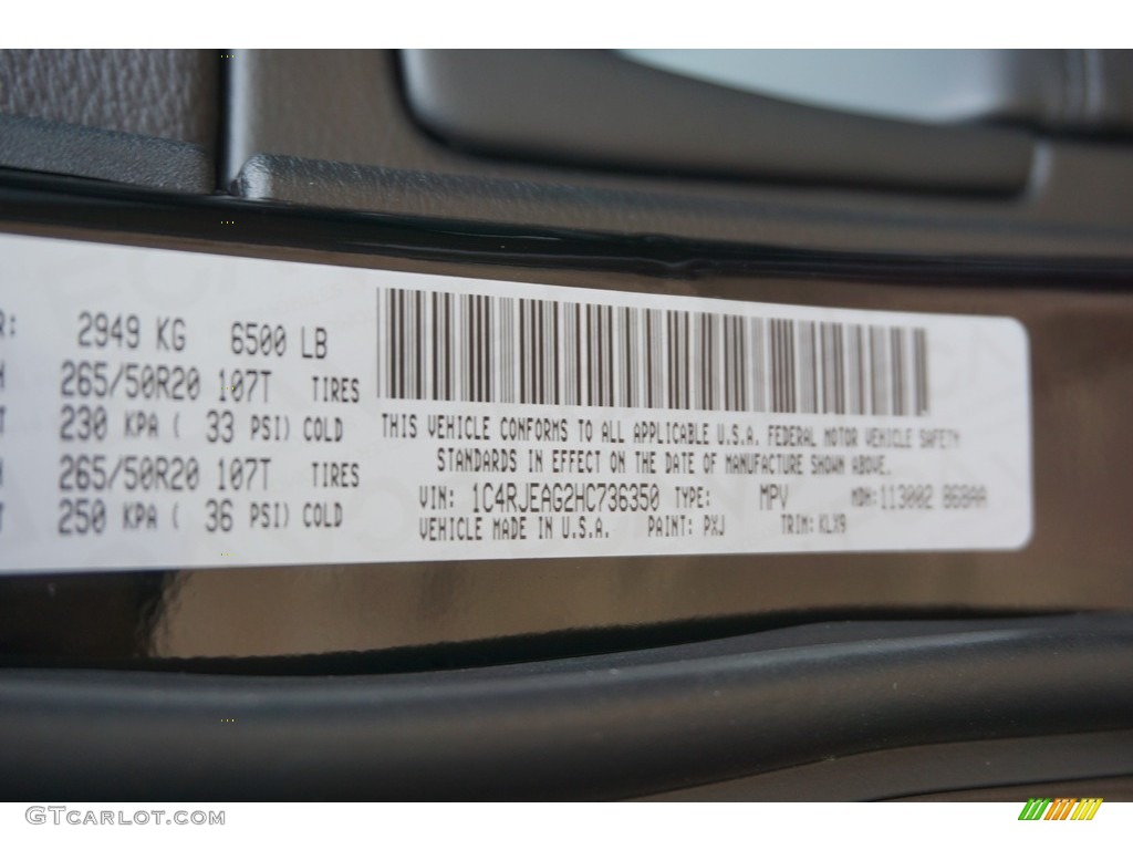 2017 Grand Cherokee Laredo - Diamond Black Crystal Pearl / Black photo #10